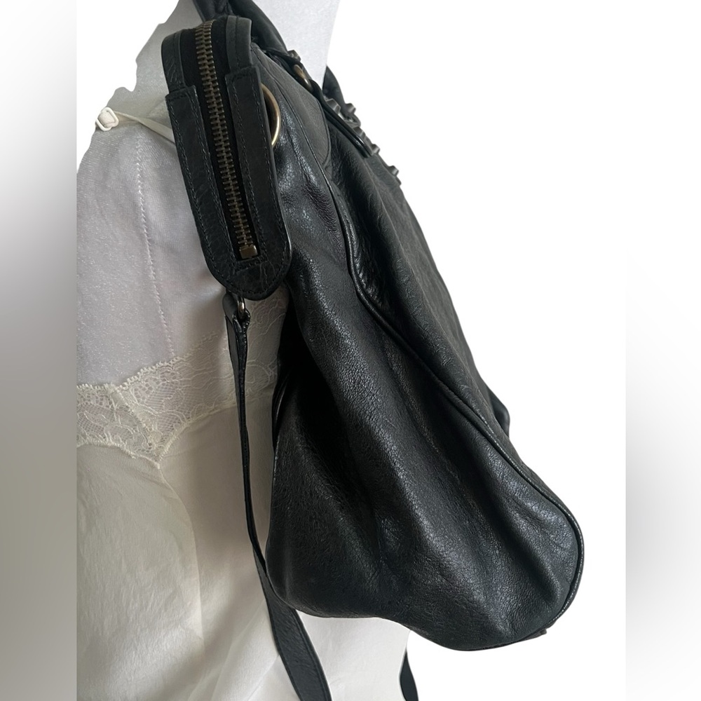 Balenciaga VELO 2012 Nicolas Ghesquière Crossbody Bag with classic hardware - Picture 8 of 16